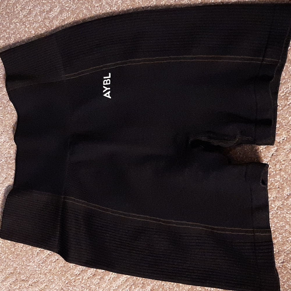 AYBL stretch bike shorts size Medium